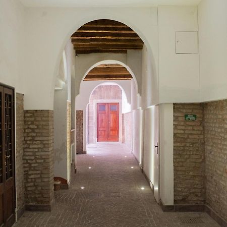 Corte Degli Estensi, Romantica Mansardina 费拉拉 外观 照片