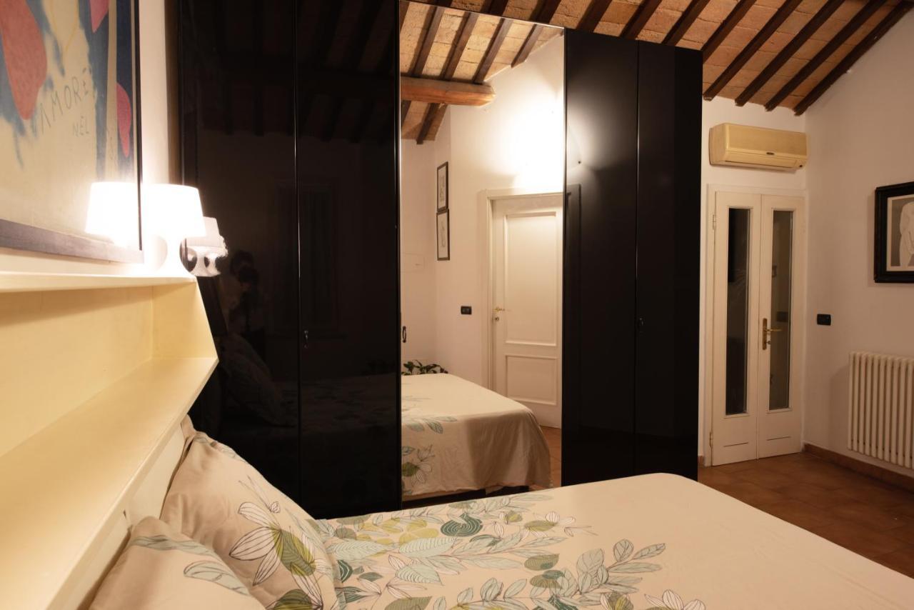 Corte Degli Estensi, Romantica Mansardina 费拉拉 外观 照片